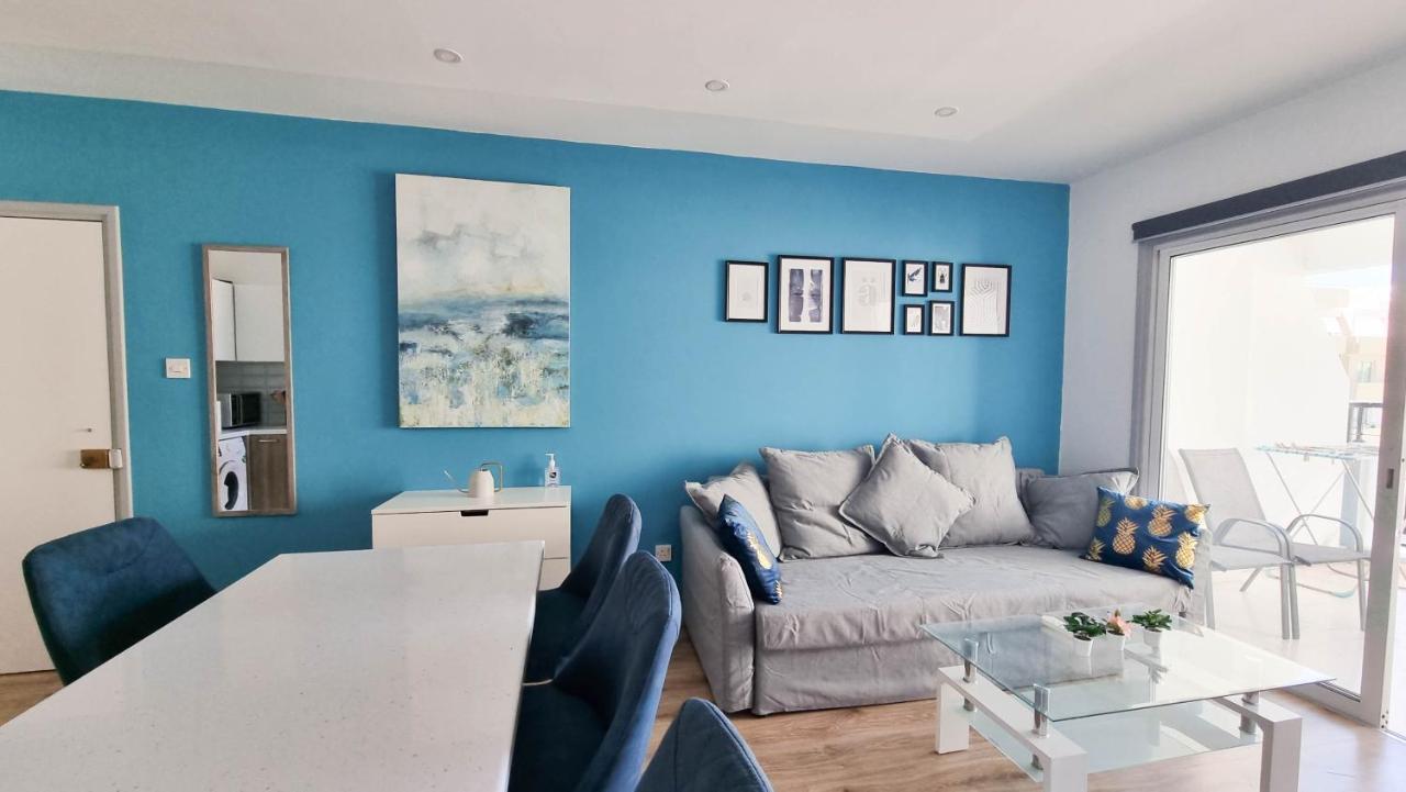 Modern Retreat: 2Br Stylish Apt With Comfy Rooms! Smart Tv With 200Mbps Internet Larnaka Exterior foto
